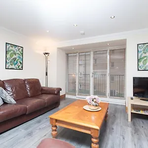  Apartment Beautiful 2 Bedroom Flat In Converted Distillery United Kingdom