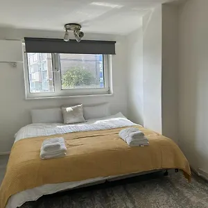  Guest house Cheerful Double For Single Use United Kingdom